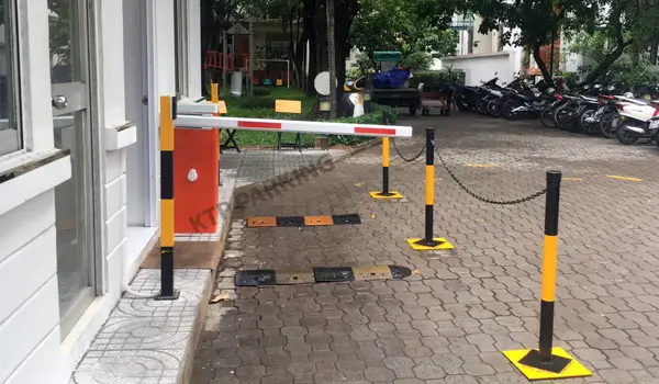 Hệ thống kiểm soát xe ra vào Chung Cư Hưng Vượng 1